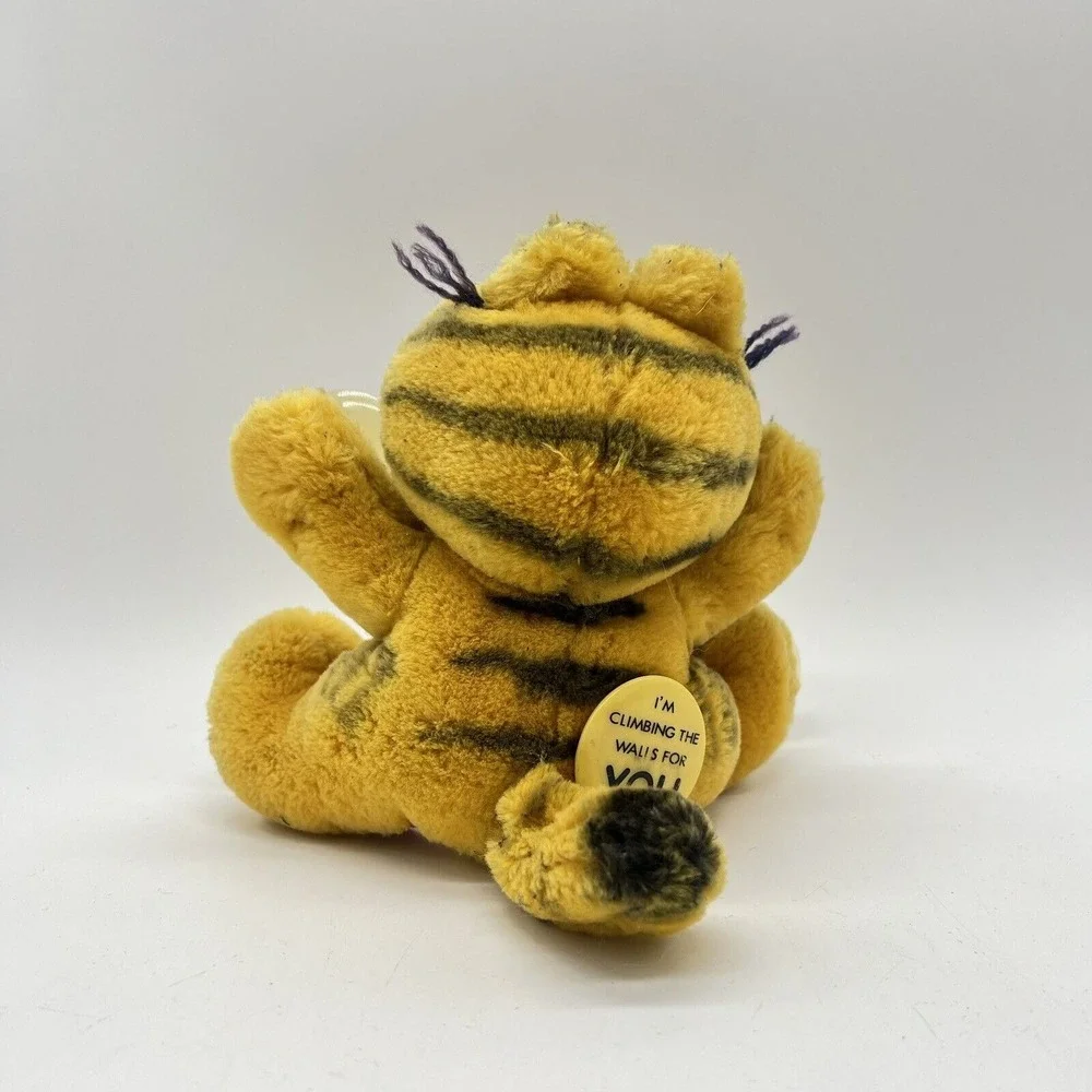 Dakin Garfield 7